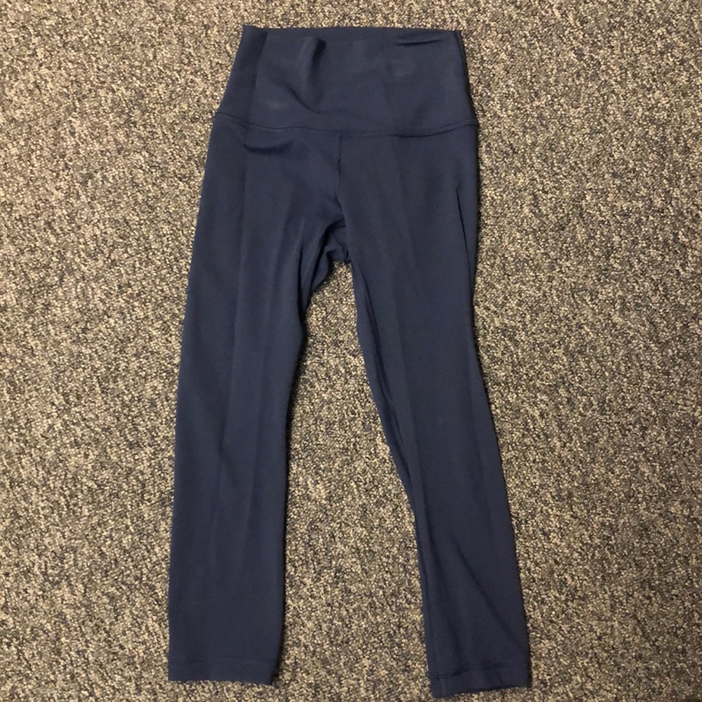 Navy Blue LULULEMON crop leggings